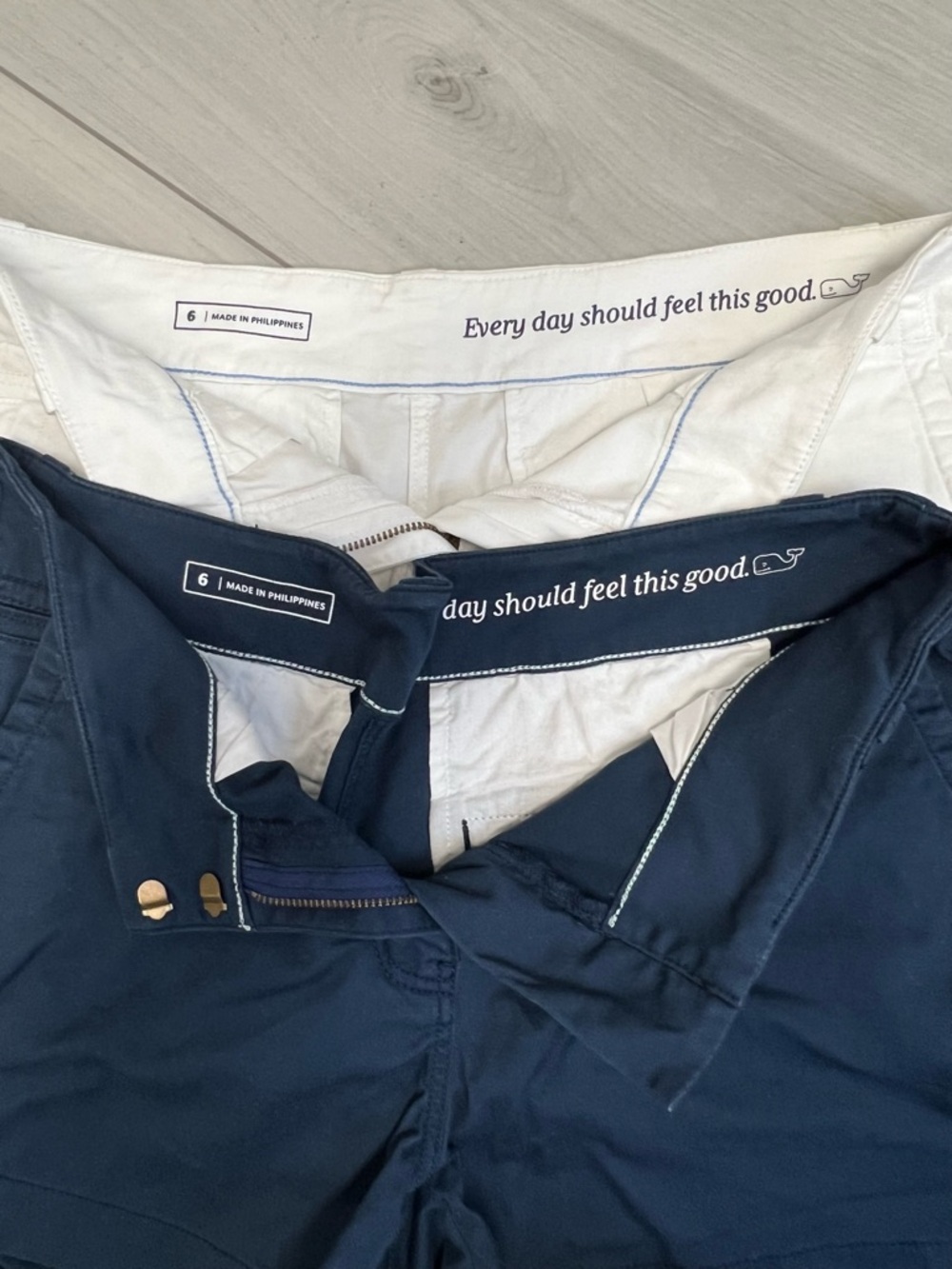 Vineyard Vines 2 Pack BUNDLE Shorts Sz 6 White & Navy Preppy Coastal Grandma - Picture 3 of 6